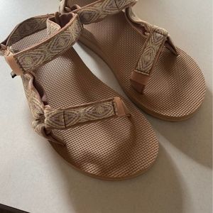 COPY - Teva sandal